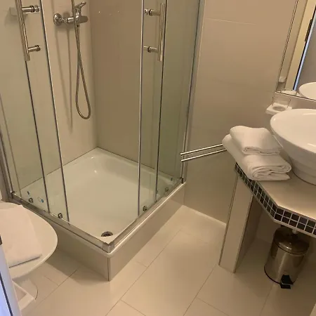Apartahotel Dizerens 3*