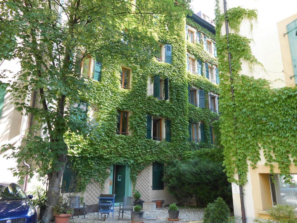 Apartahotel Dizerens 3*