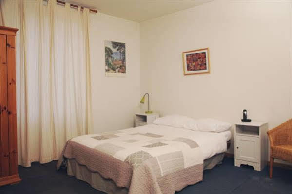 Dizerens 3*