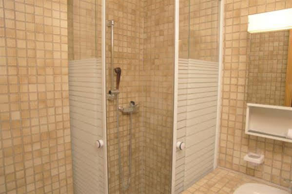 Appart'hotel Dizerens 3* Geneva